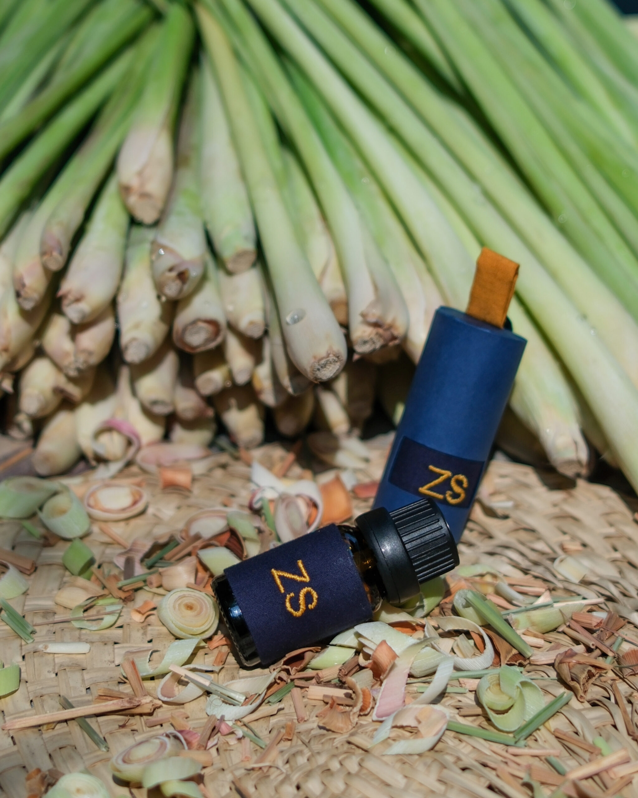 THAI SPA LEMONGRASS ESSENTIAL OIL & WOODEN COASTER