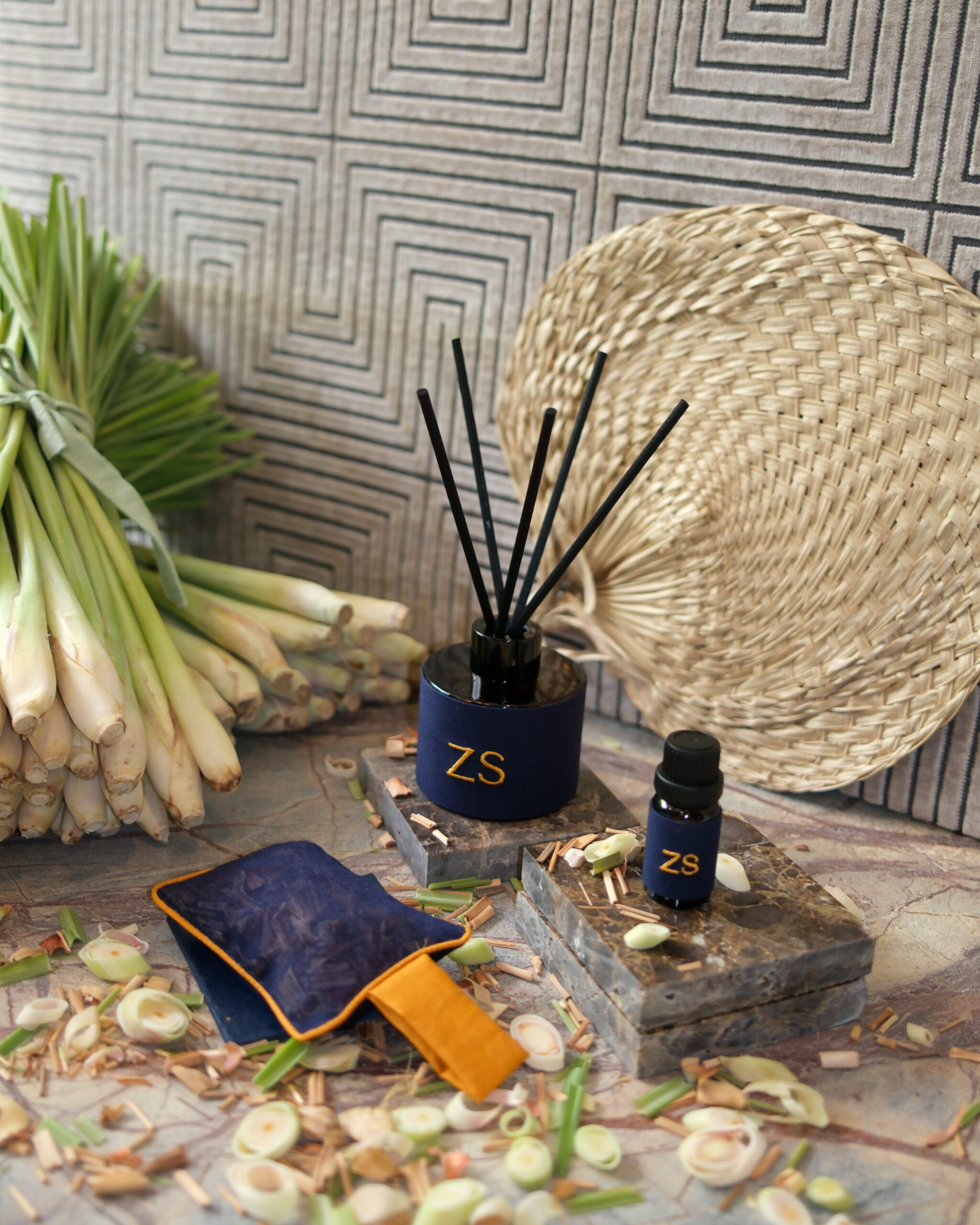 THAI SPA LEMONGRASS ESSENTIAL OIL & WOODEN COASTER - Image 8