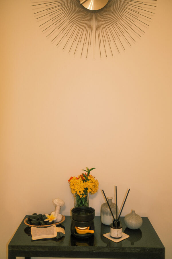ESSENTIAL OIL / AROMA BURNER - Image 5
